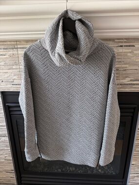 GAP Gray Tunic Turtleneck Knit Sweater